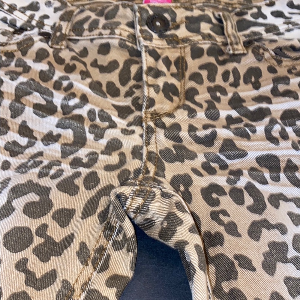 Almost Famous Size 5 Brown Tan Leopard Print Straight Leg Jeans - Picture 13 of 13